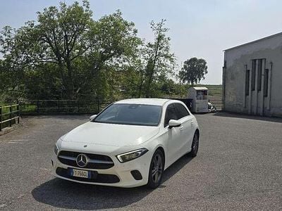 Usata Mercedes 180 Premium 116 CV (85 kW) 2018 Bianco Berlina