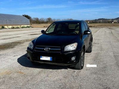 usata Toyota RAV4 RAV 42.2 d-cat Luxury 150cv auto dpf my09