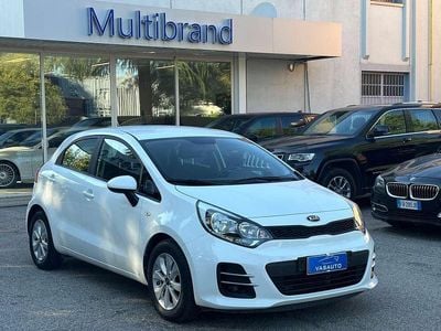 Bianco Usata 2017 Kia Rio Berlina | 8900 € (Buon prezzo)