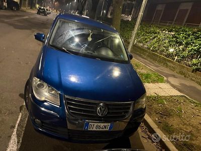 Usata VW Touran 2009 Blu Monovolume