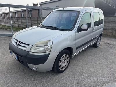 Käytetty Peugeot Partner 90 HP (66 kW) 2007 Harmaa Tila-auto