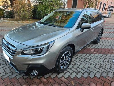 usata Subaru Outback 2.5i Lineartronic Free