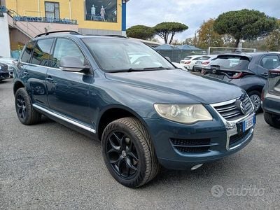 Usata VW Touareg Exclusive 174 CV (127 kW) 2007 Grigio SUV