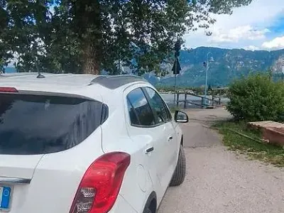 Usata Opel Mokka Comfort 130 CV (95 kW) 2014 Bianco SUV