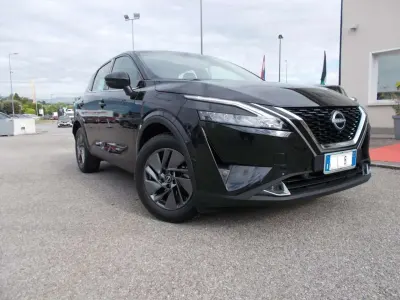 Usata Nissan Qashqai 158 CV (116 kW) 2023 Nero / metallizzato SUV