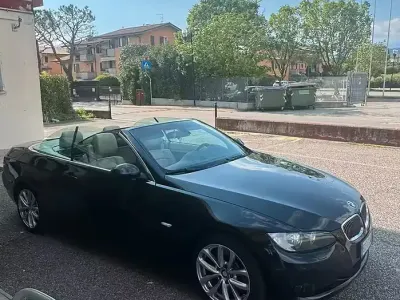 Usata BMW 325 Cabriolet 204 CV (150 kW) 2010 Nero Cabrio