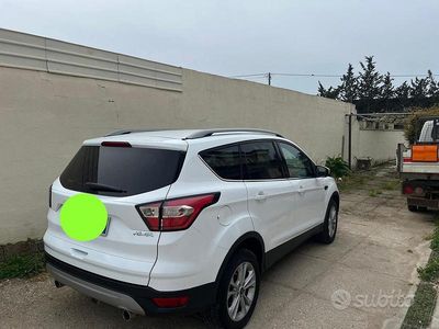 Usata Ford Kuga 150 CV (110 kW) 2017 Bianco SUV