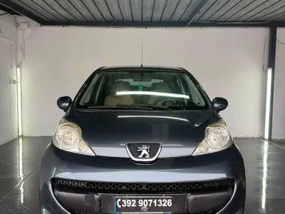 Usata Peugeot 107 68 CV (50 kW) 2008 Nero Utilitaria
