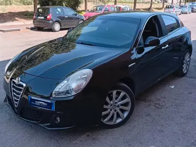 Usata Alfa Romeo Giulietta Exclusive 105 CV (77 kW) 2011 Nero Utilitaria