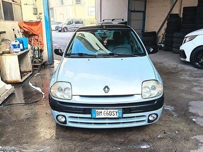 Brugt Renault Clio II 58 HK (42 kW) 2000 Sedan
