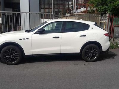 Usata Maserati Levante 275 CV (202 kW) 2018 Bianco SUV