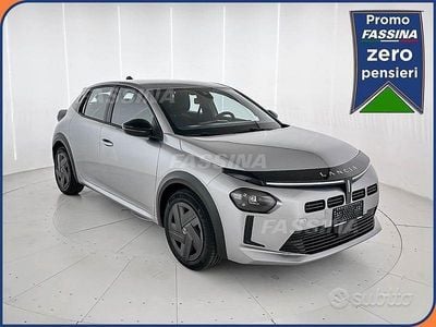 Usata Lancia Ypsilon 110 CV (80 kW) 2025 Grigio Utilitaria