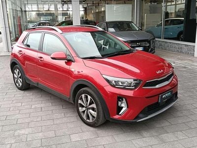 Usata Kia Stonic Urban 101 CV (74 kW) 2023 Signal red SUV