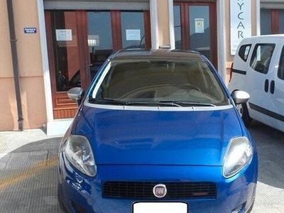 Usata Fiat Grande Punto Dynamic 90 CV (66 kW) 2009 Blu Utilitaria