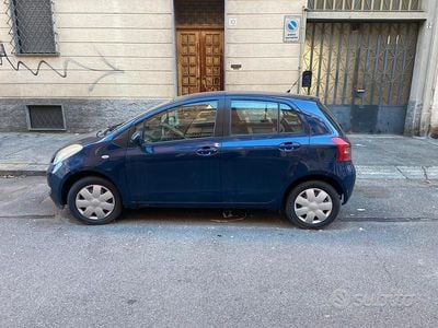 Usata Toyota Yaris 87 CV (63 kW) 2007 Blu Utilitaria