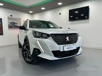 Usata Peugeot 2008 Allure 131 CV (96 kW) 2022 Bianco SUV