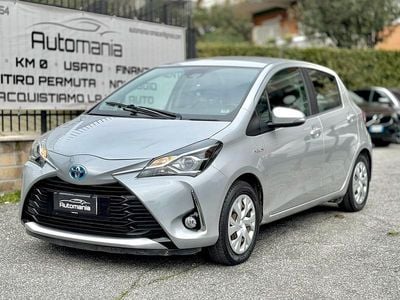 Usata Toyota Yaris Hybrid Business Edition 73 CV (53 kW) 2019 Argento Berlina