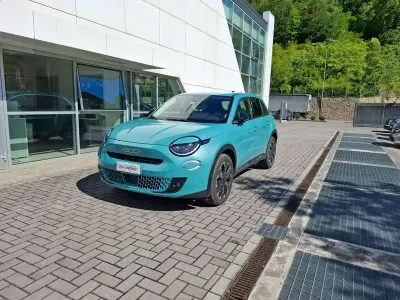 Usata Fiat 600 Easy 101 CV (74 kW) 2025 Verde SUV