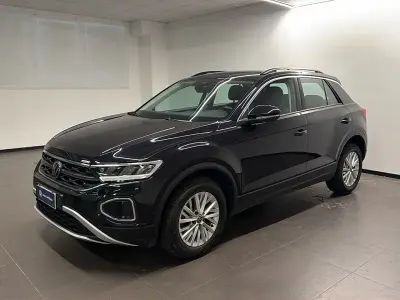 Usata VW T-Roc Life 116 CV (85 kW) 2023 Nero SUV