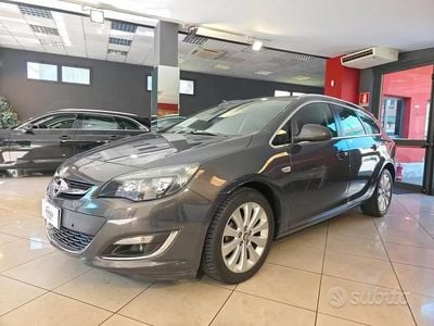 Usata Opel Astra Cosmo 140 CV (102 kW) 2014 Grigio Station wagon