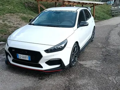 Usata Hyundai i30 N Performance 275 CV (202 kW) 2018 Bianco Berlina
