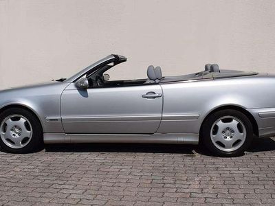 Usata Mercedes CLK200 192 CV (141 kW) 2000 Argento Cabrio