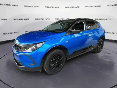 Käytetty Opel Grandland X GS Line 131 HP (96 kW) 2022 Sininen Katumaasturi
