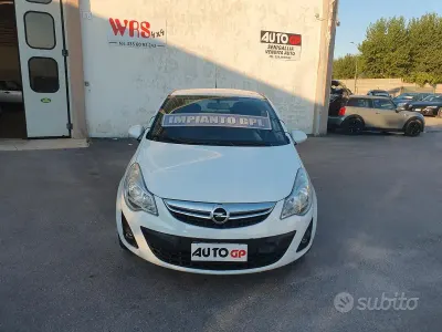 Usata Opel Corsa 85 CV (62 kW) 2013 Bianco Utilitaria