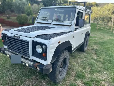 Usata Land Rover Defender 122 CV (89 kW) 2002 Bianco Station wagon