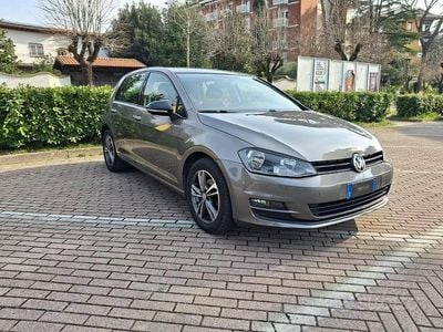 Käytetty VW Golf VII 90 HP (66 kW) 2015 Sedan