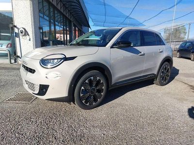 Nuova Fiat 600 La Prima 145 CV (106 kW) 2025 Beige SUV