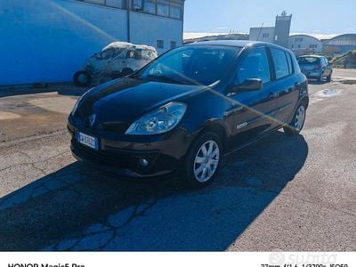 Usata Renault Clio II Dynamique 75 CV (55 kW) 2007 Nero Berlina