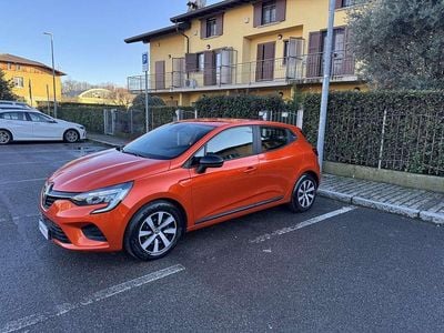 Usata Renault Clio V Business 67 CV (49 kW) 2023 Arancione Berlina