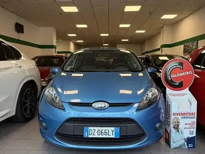 Usata Ford Fiesta Titanium 82 CV (60 kW) 2009 Blu Berlina