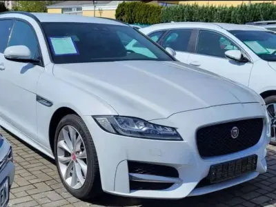 Usata Jaguar XF Sportbrake R-Sport 179 CV (131 kW) 2019 Bianco Station wagon