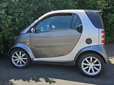 Begagnad Smart ForTwo Coupé 41 HK (30 kW) 2006 Grå Sportkupé
