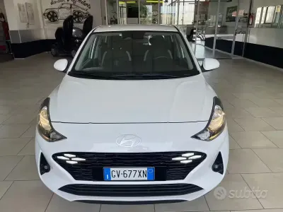 Używany Hyundai i10 Prime 63 KM (46 kW) 2024 Biały Hatchback