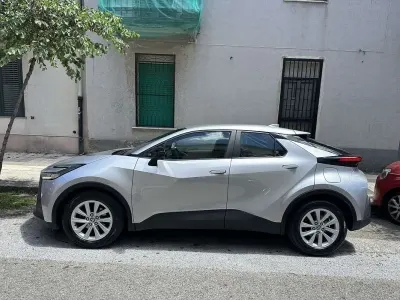 Usata Toyota C-HR Active 98 CV (72 kW) 2024 SUV