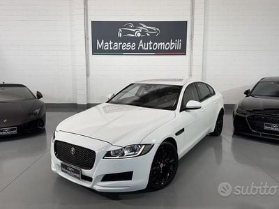 Usata Jaguar XF 180 CV (132 kW) 2016 Bianco Berlina