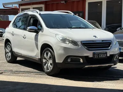 Usata Peugeot 2008 Allure 92 CV (67 kW) 2013 Bianco SUV