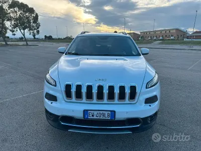 Usata Jeep Cherokee 140 CV (102 kW) 2014 Bianco SUV