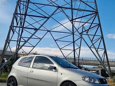 Usata Fiat Punto 101 CV (74 kW) 2004 Grigio Utilitaria