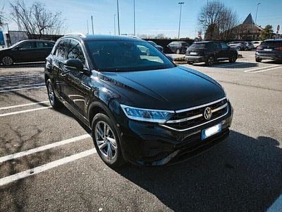 Usata VW T-Roc R-line 110 CV (80 kW) 2024 Nero SUV