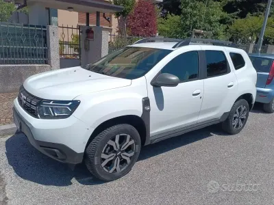 Usata Dacia Duster Journey 101 CV (74 kW) 2023 Bianco SUV