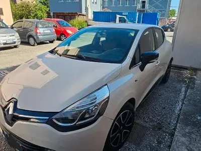 Usata Renault Clio 78 CV (57 kW) 2016 Bianco Utilitaria