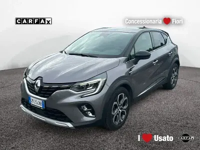 Usata Renault Captur Techno 143 CV (105 kW) 2023 Grigio SUV