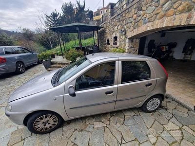 Usata Fiat Punto 60 CV (44 kW) 2001 Grigio Utilitaria
