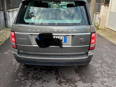 Usata Land Rover Range Rover Vogue 208 CV (152 kW) 2018 Grigio SUV