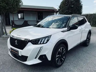 Usata Peugeot 2008 GTi 131 CV (96 kW) 2021 Perlato SUV