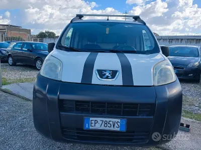 Usata Peugeot Bipper 75 CV (55 kW) 2013 Bianco Monovolume